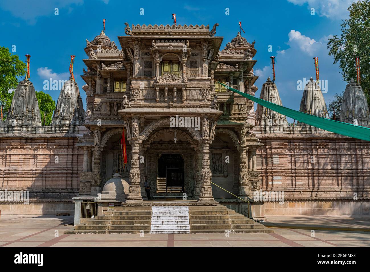 jain-temple-hi-res-stock-photography-and-images-alamy