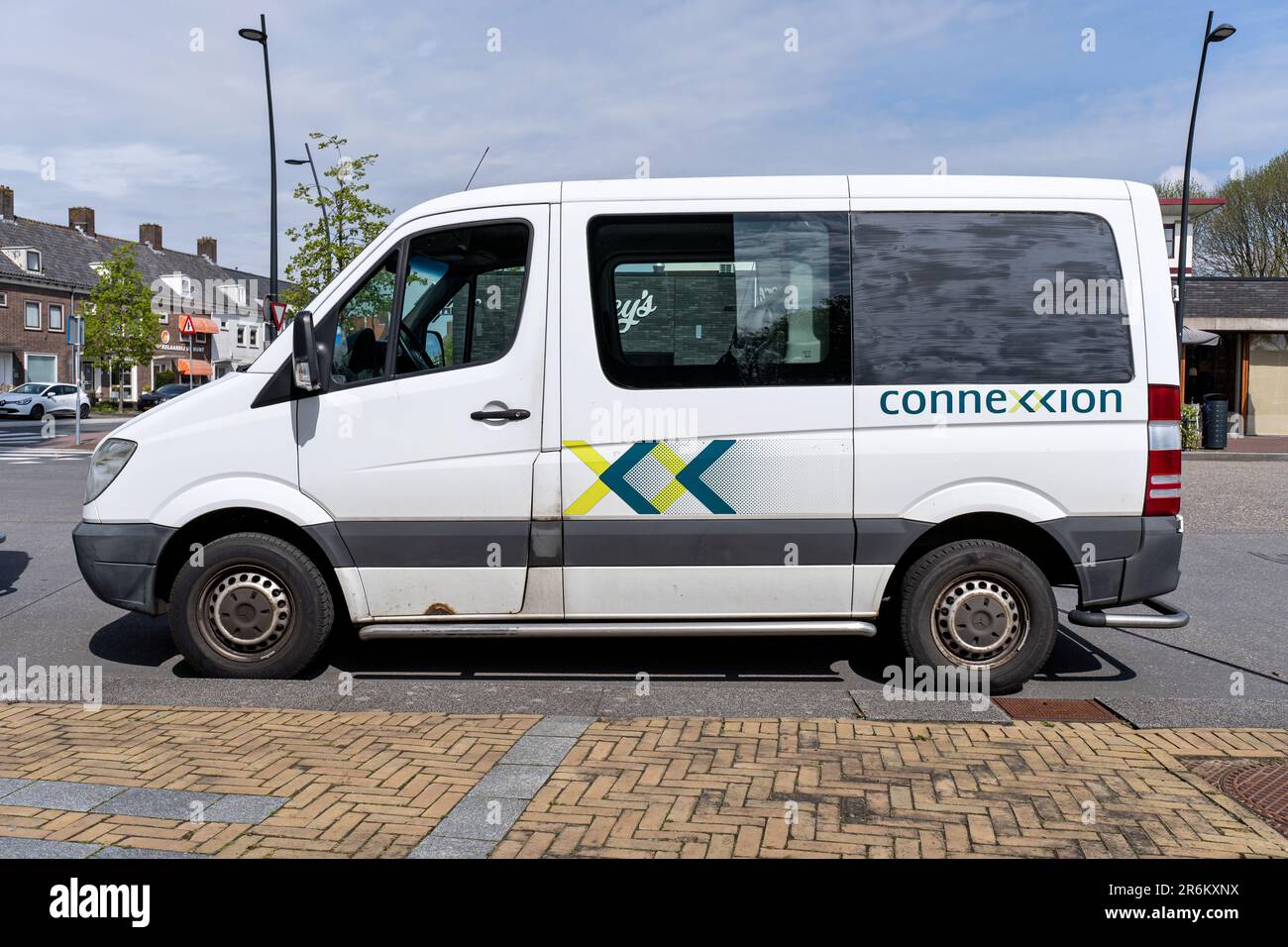 mercedes benz sprinter minibus