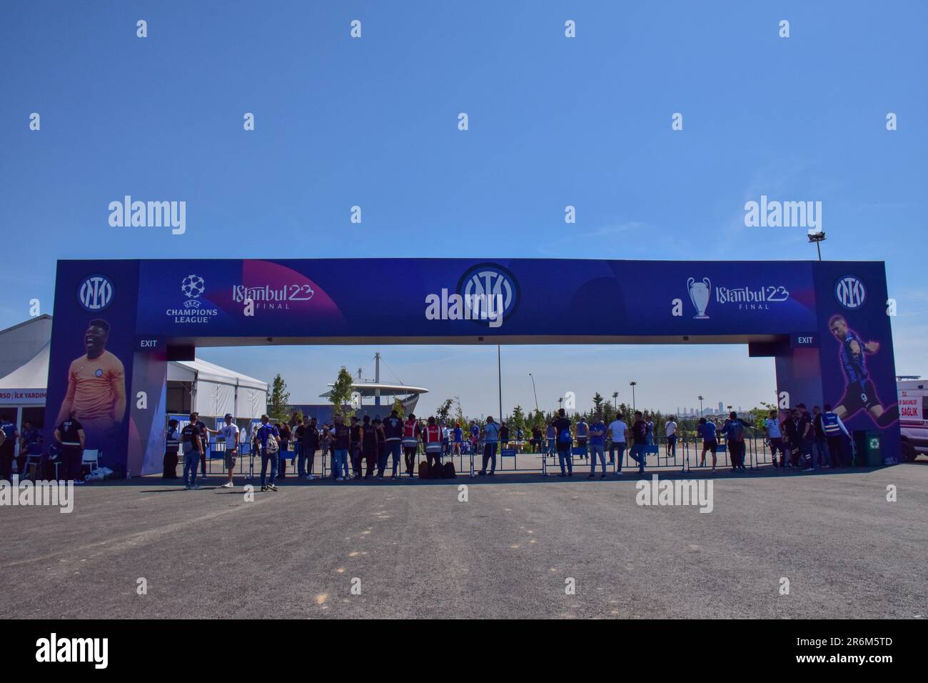 Istanbul, Turkey. 10th June, 2023. Football fans of Inter arrive at the