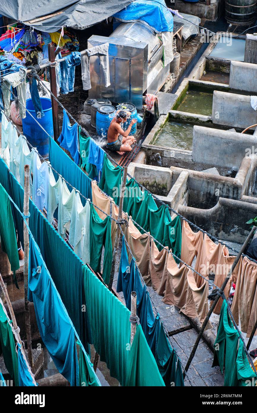 Dhobi Ghat Mahalaxmi Dhobi Ghat is an open air laundromat lavoir in Mumbai, India with laundry drying on ropes Stock Photo