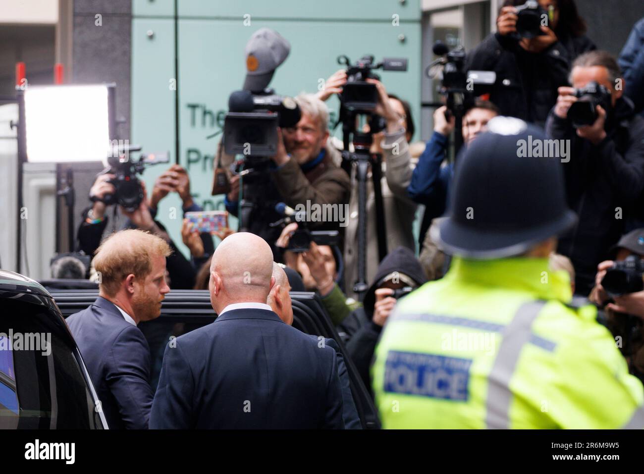 Prince Harry arrives at the High Court this morning ahead of the third day of trial against Mirror Group Newspapers.   Image shot on 7th June 2023.  © Stock Photo