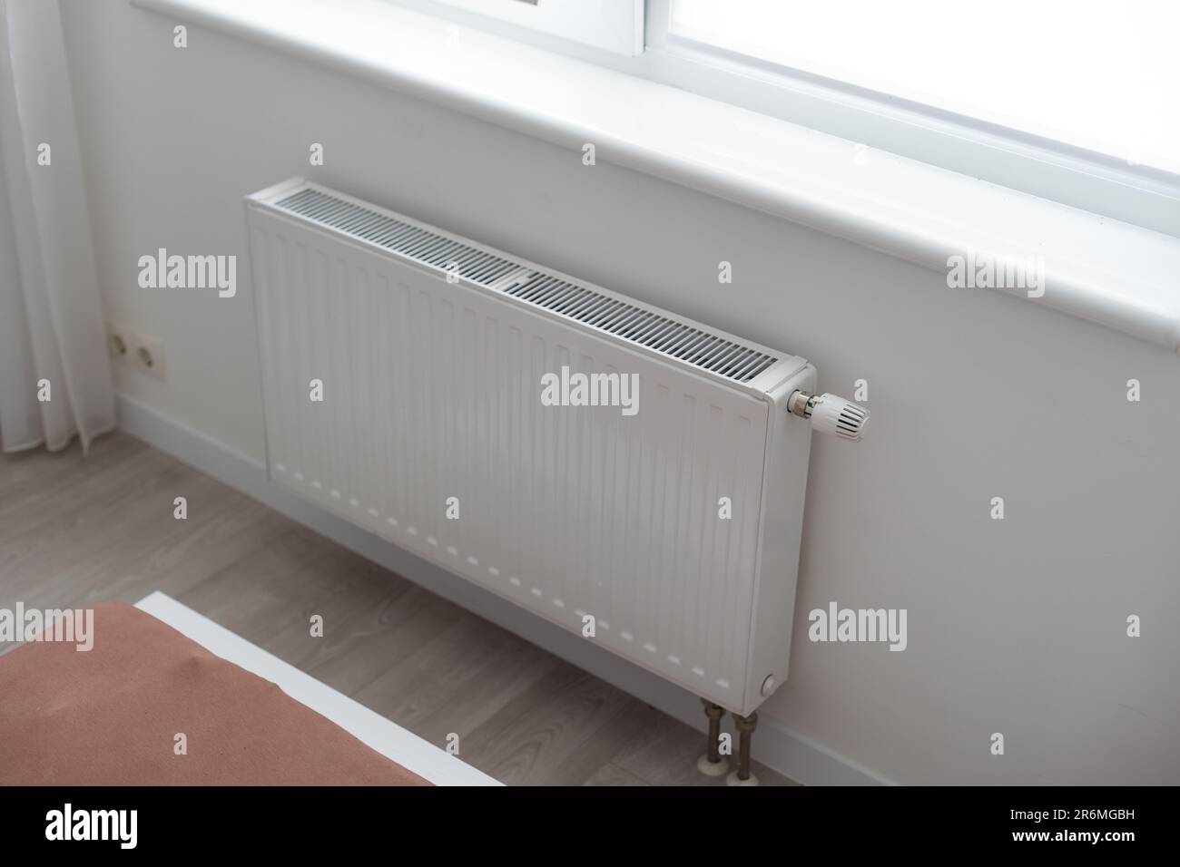 Thermostatic radiator valve. A valve for regulating the radiator