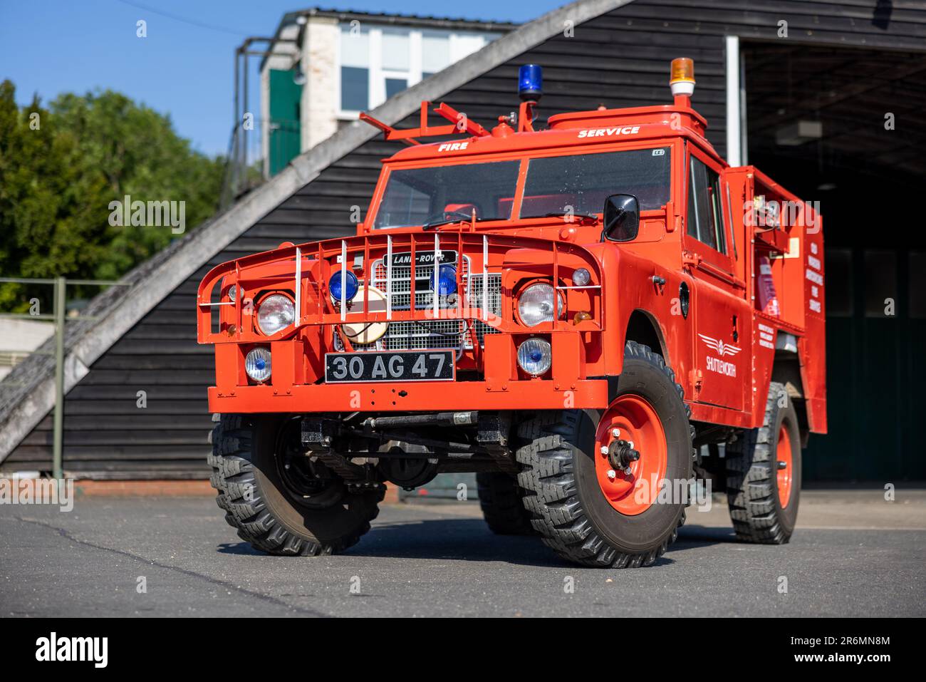 Fire Service Range Rover Old Warden Aerodrome Fire Service Land Rover Stock Photo - Alamy