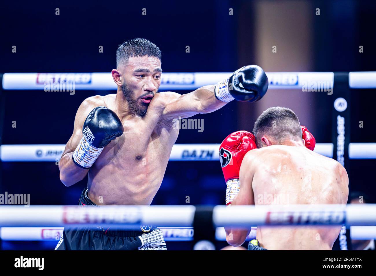 LONDON, UNITED KINGDOM. 10 Jun, 2023. Youssef Khoumari vs Reece ...