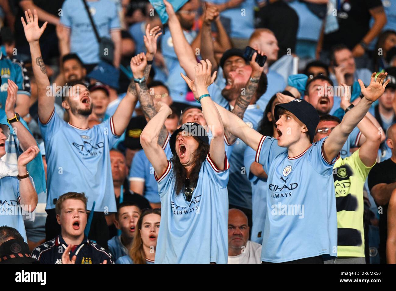 istanbul-turkey-10th-june-2023-soccer-champions-league-manchester-city-inter-milan-knockout-round-final-at-ataturk-olympic-stadium-manchester-city-fans-create-atmosphere-before-the-match-credit-robert-michaeldpaalamy-live-news-2R6MX50.jpg