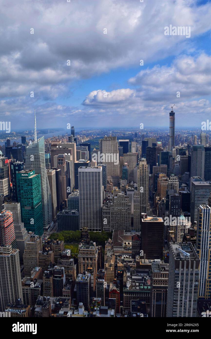Explore the timeless charm of New York City and the Statue of Liberty through captivating 