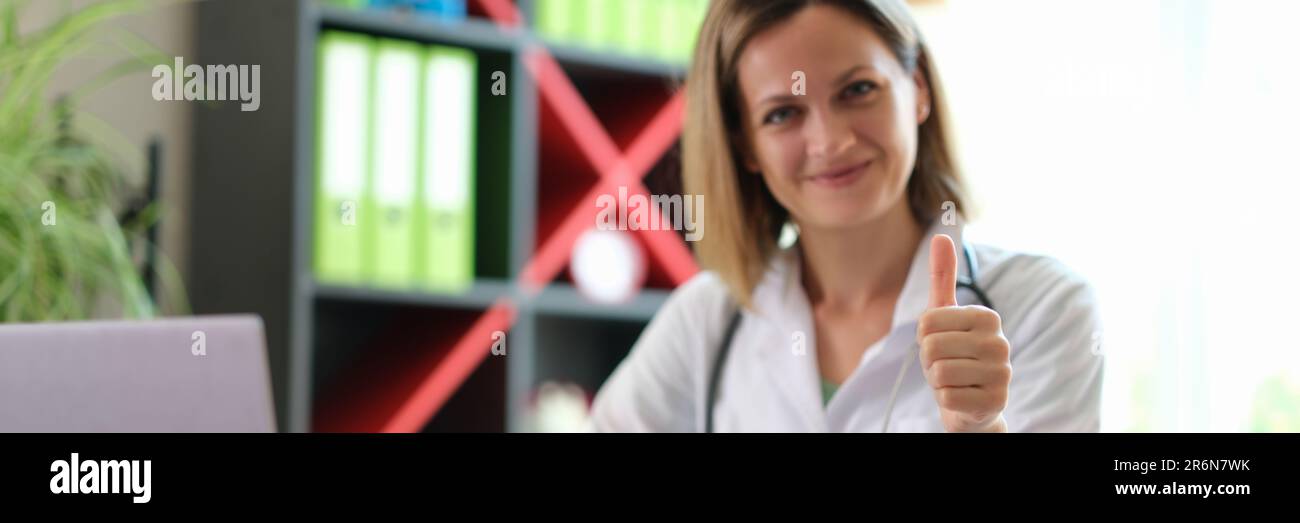 Female doctor showing no sign hi-res stock photography and images - Alamy
