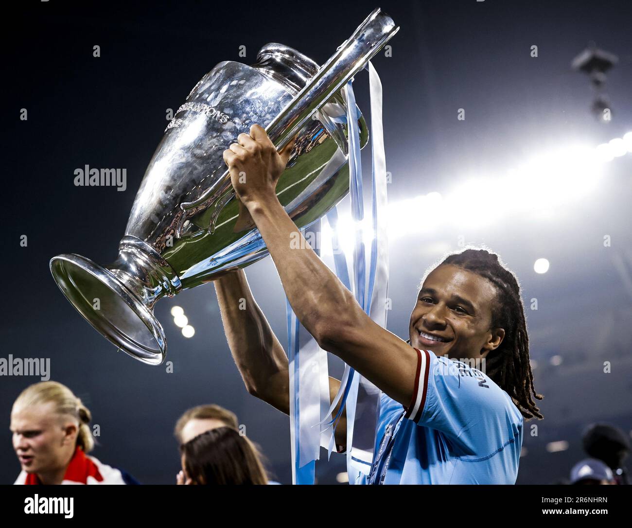 ISTANBUL - Nathan Ake of Manchester City FC with UEFA Champions