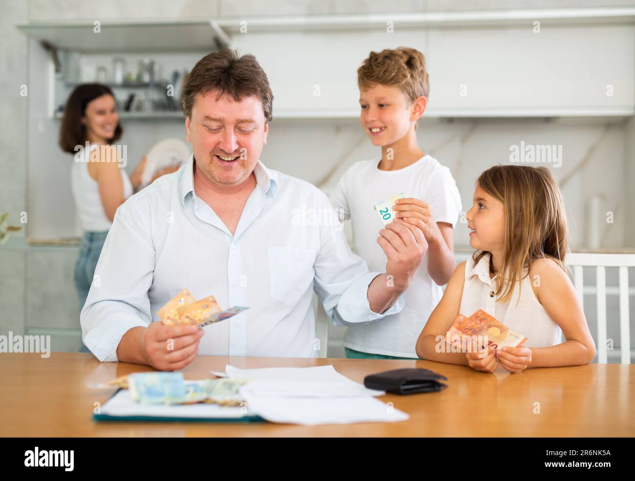 Father distributes hi-res stock photography and images - Alamy