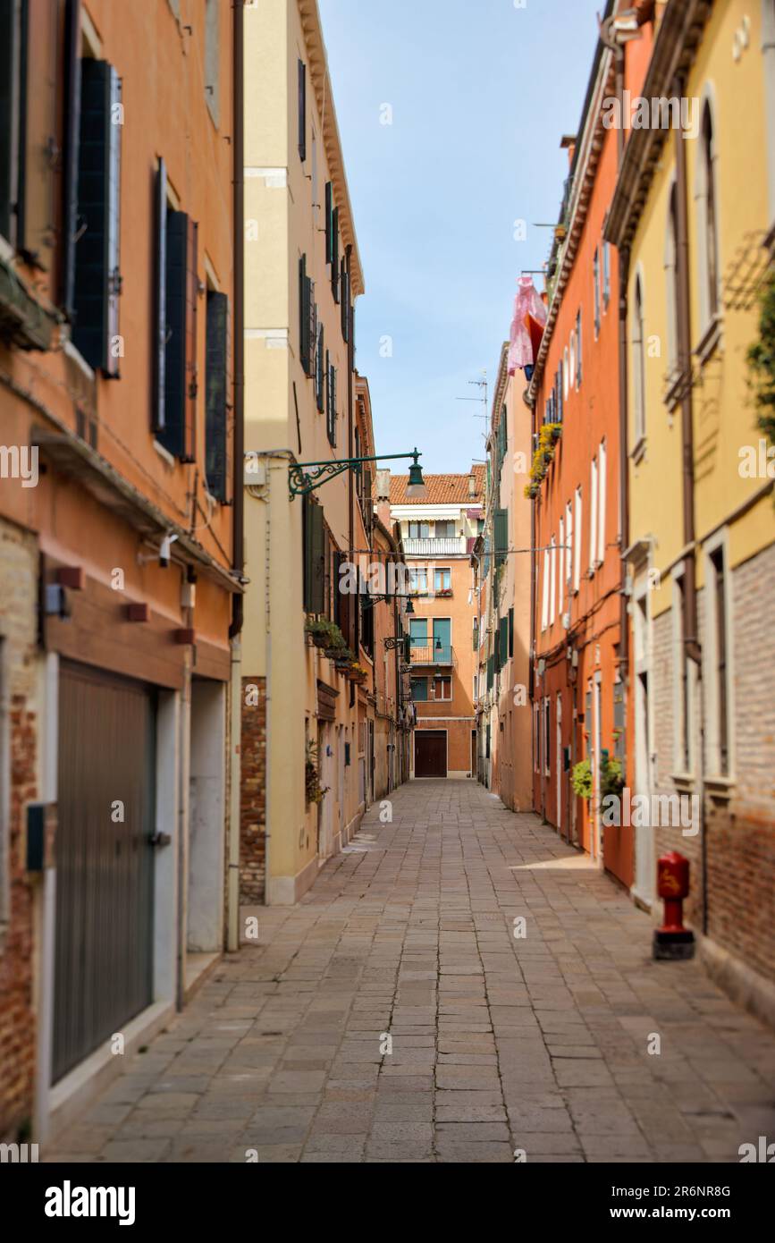 Traditional venice alleys hi-res stock photography and images - Alamy