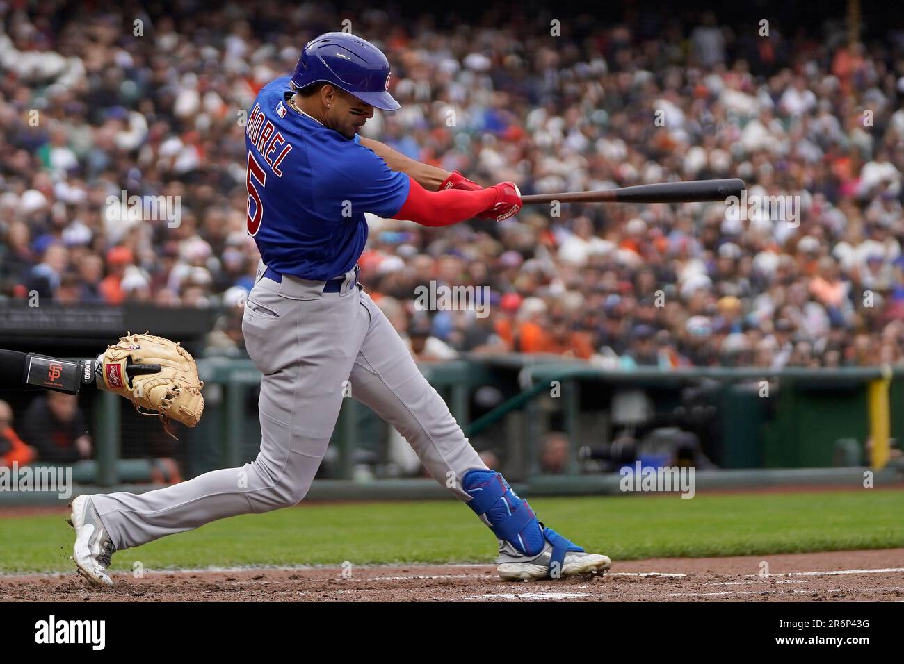 Chicago Cubs' Christopher Morel hits a two-run single against the