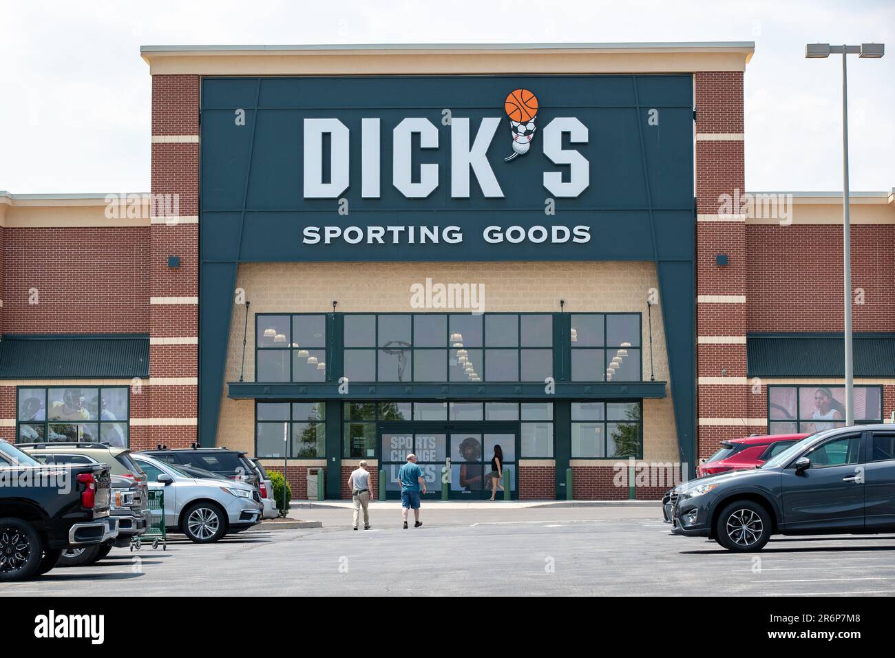 Sporting goods store shoppers hi-res stock photography and images