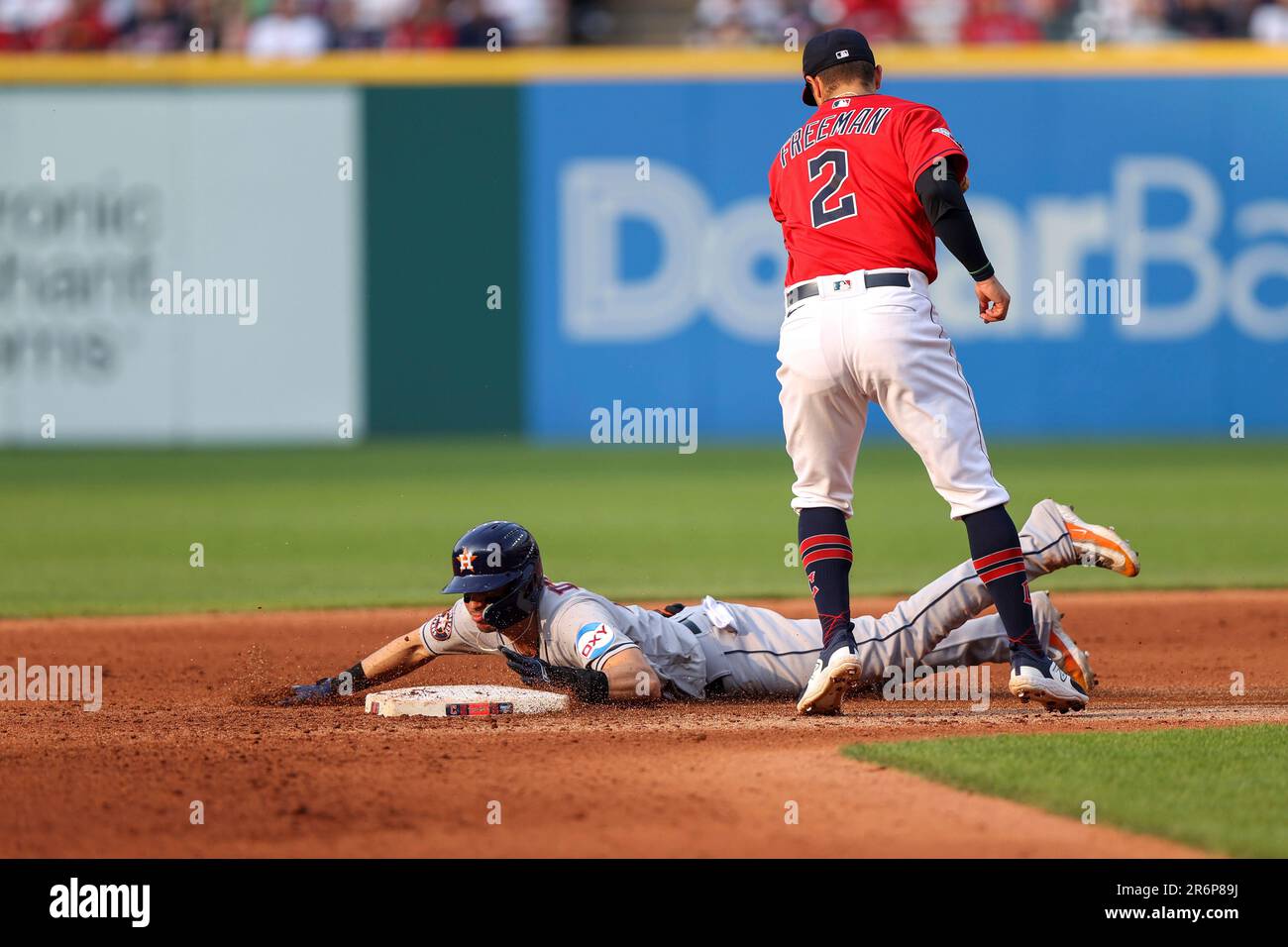 Houston Astros shortstop Mauricio Dubon steals second base in the