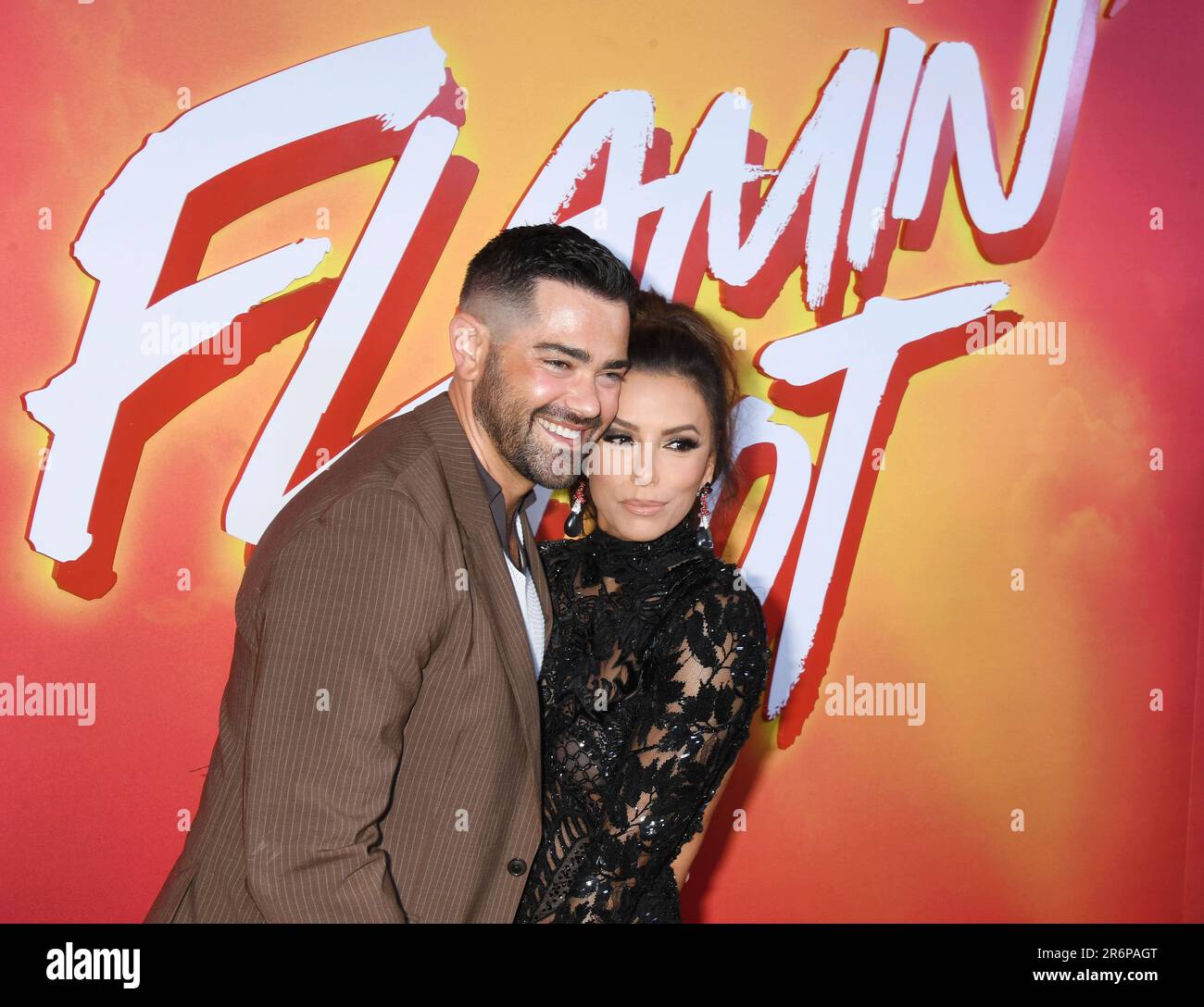 HOLLYWOOD, CALIFORNIA - JUNE 09: (L-R) Jesse Metcalfe and Eva Longoria attend the special screening of Searchlight Pictures' 'Flamin' Hot' at Hollywoo Stock Photo