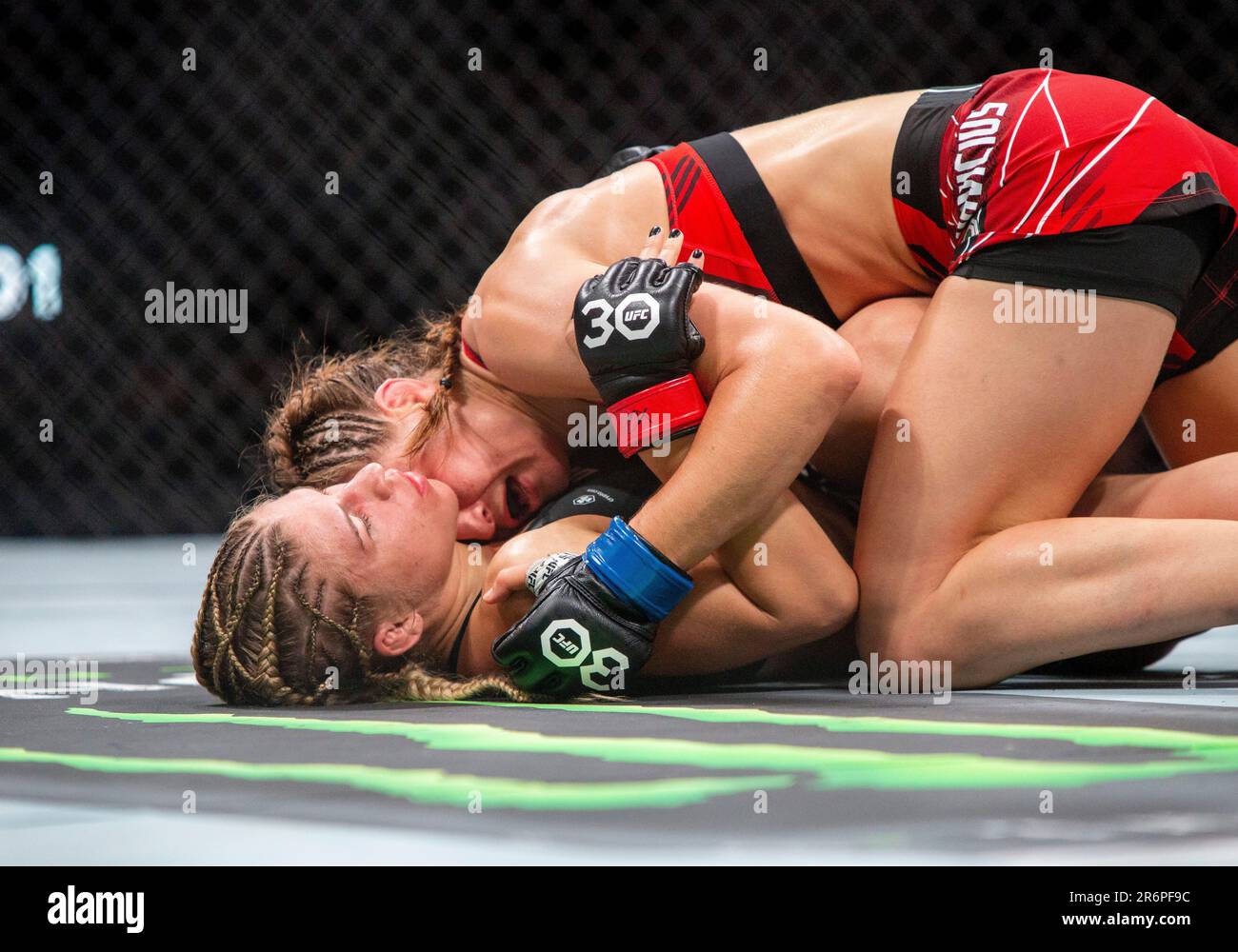 June 10, 2023, Vancouver, Vancouver/BC, Canada: VANCOUVER, BRITISH COLUMBIA - JUN 10: Jasmine Jasudavicius (top) controls the body of Miranda Maverick during the UFC 289 event at Rogers Arena on Jun 10, 2023 in Vancouver, British Columbia. (Credit Image: © Tomaz Jr/PX Imagens via ZUMA Press Wire) EDITORIAL USAGE ONLY! Not for Commercial USAGE! Credit: ZUMA Press, Inc./Alamy Live News Stock Photo