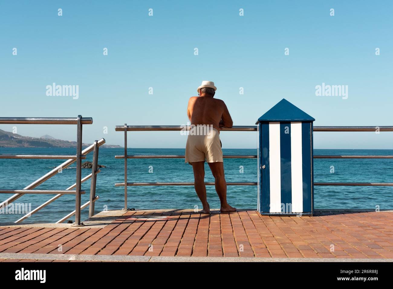 The old man and the sea hi-res stock photography and images - Alamy
