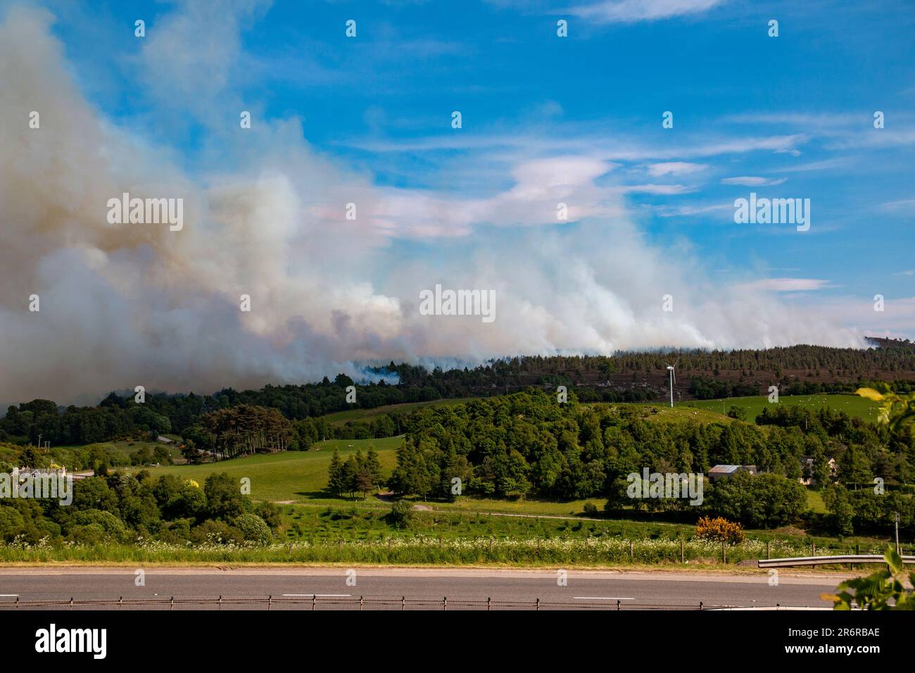 Daviot, Inverness-shire, Scotland. 10th June 2023. Wildfire at Daviot, Inverness-shire Credit: ANDY WALKER/Alamy Live News Stock Photo