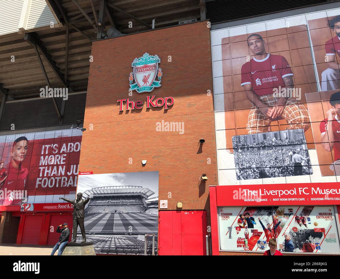 Insegna Liverpool Tunnel Stadio Anfield - Autografata Da Jürgen Klopp - CharityStars - Foto 3