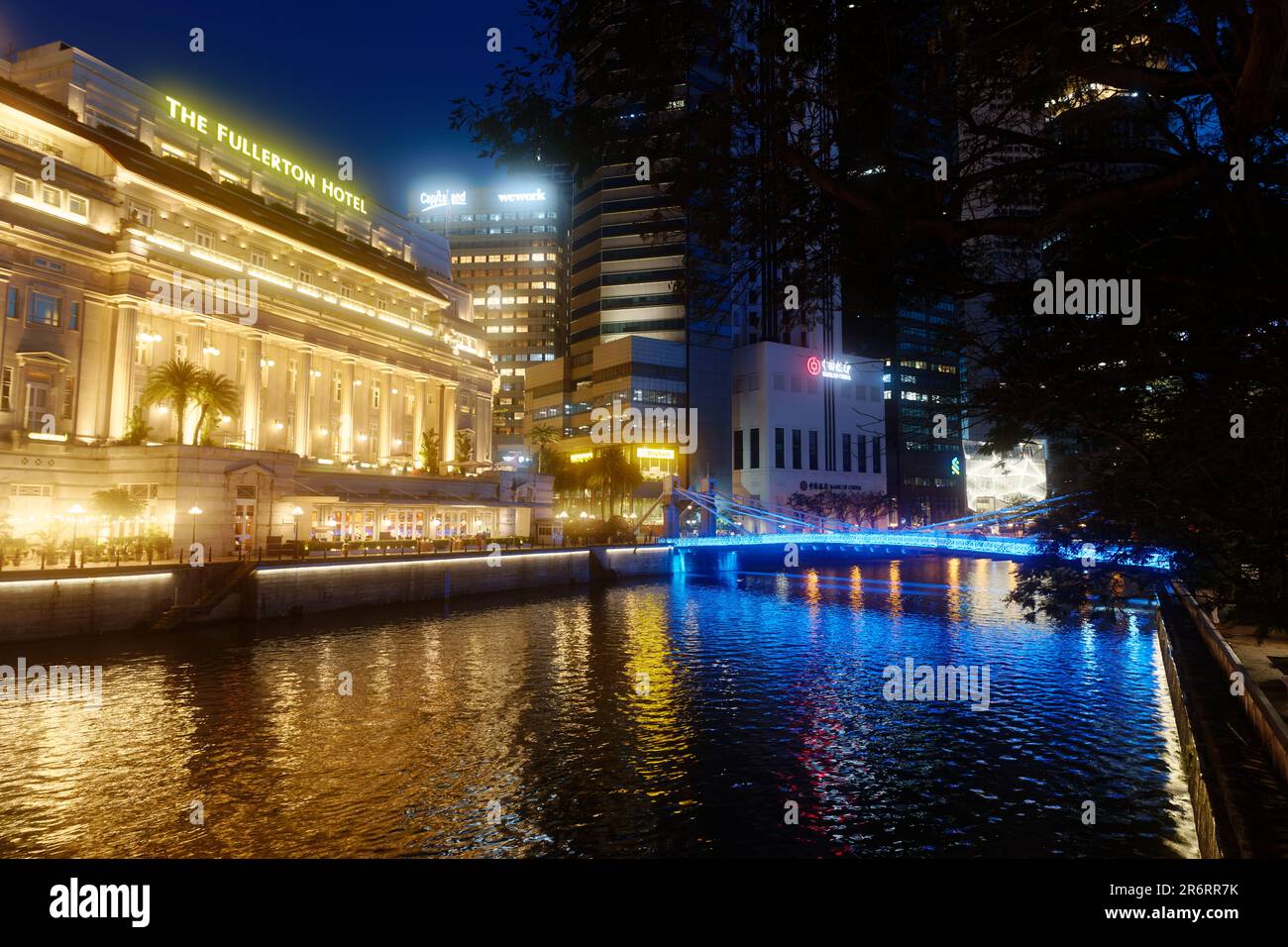 Fullerton hotel singapore hi-res stock photography and images - Alamy