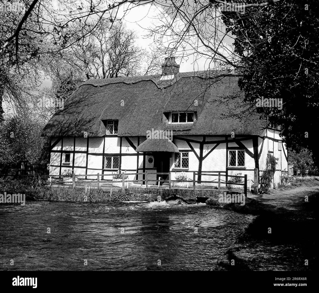 Quaint English cottage Stock Photo