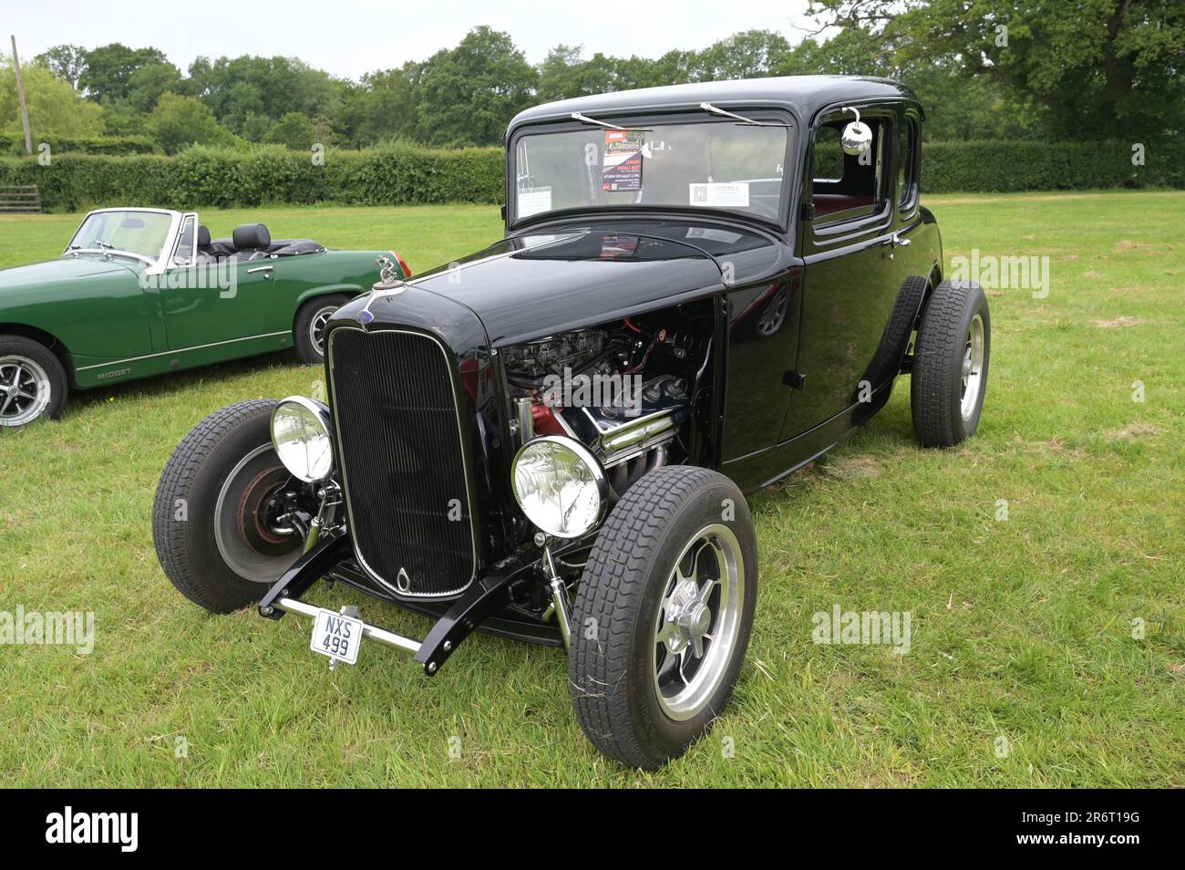 1932 ford deuce coupe hi-res stock photography and images - Alamy