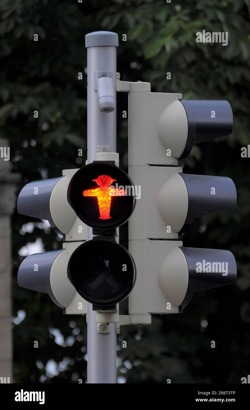 Pedestrian crossing, traffic light red Stock Photo Alamy