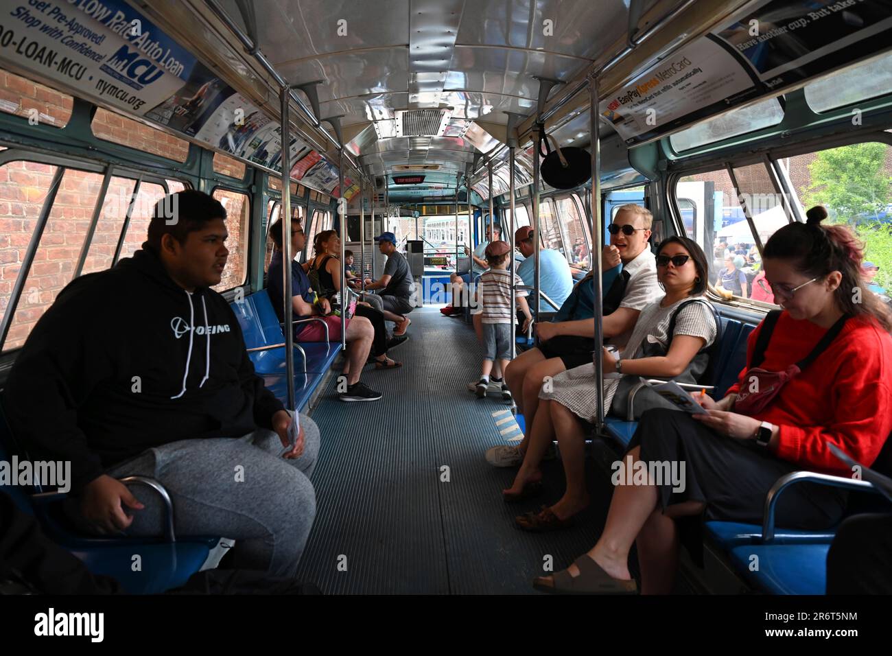 Photo by NDZ/STAR MAX/IPx 2023 6/10/23 People tour vintage buses
