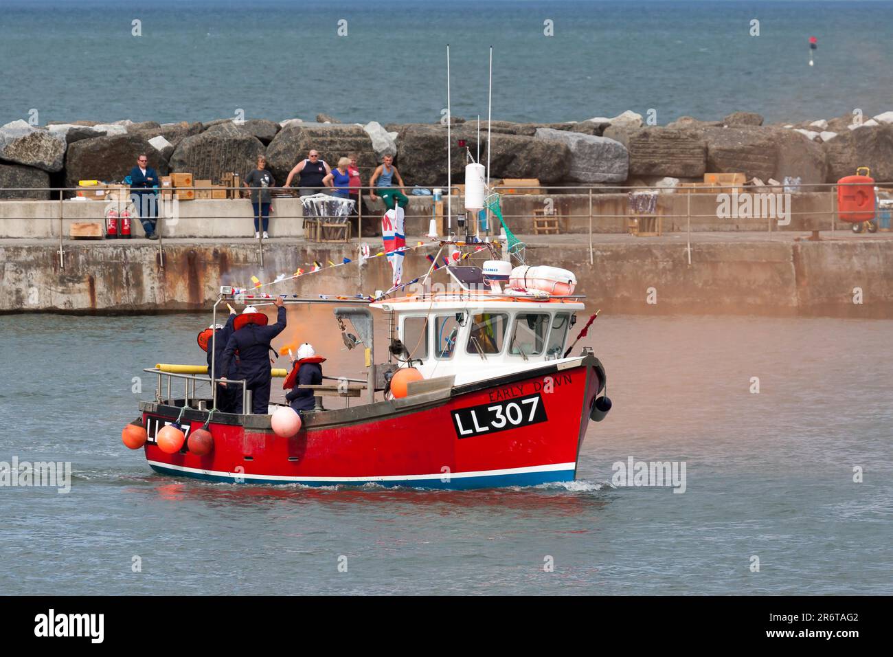 RNLI rescue demonstration in Staithes Stock Photo
