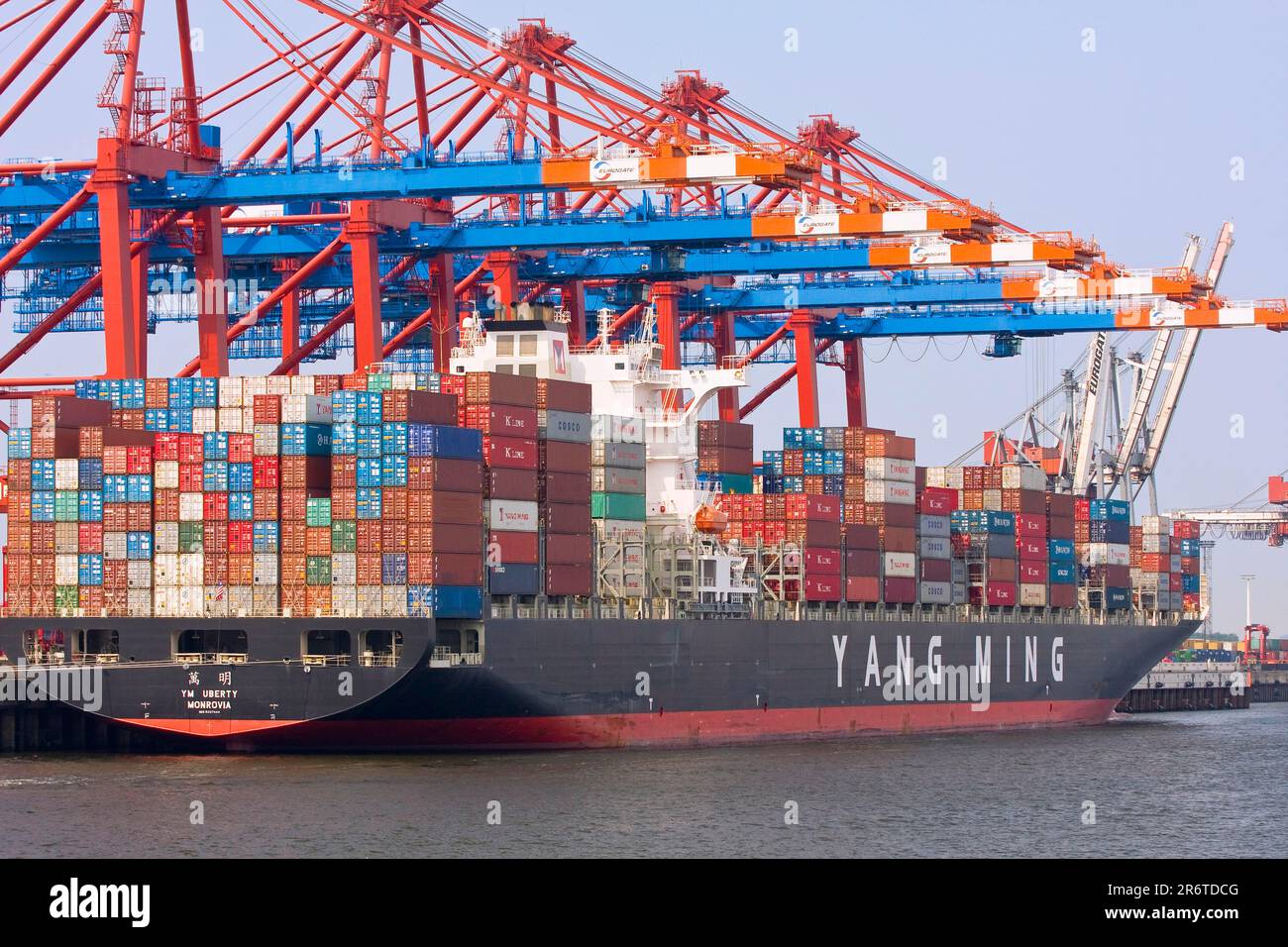 Container ship and cranes, Eurokai container terminal, Port of Hamburg ...