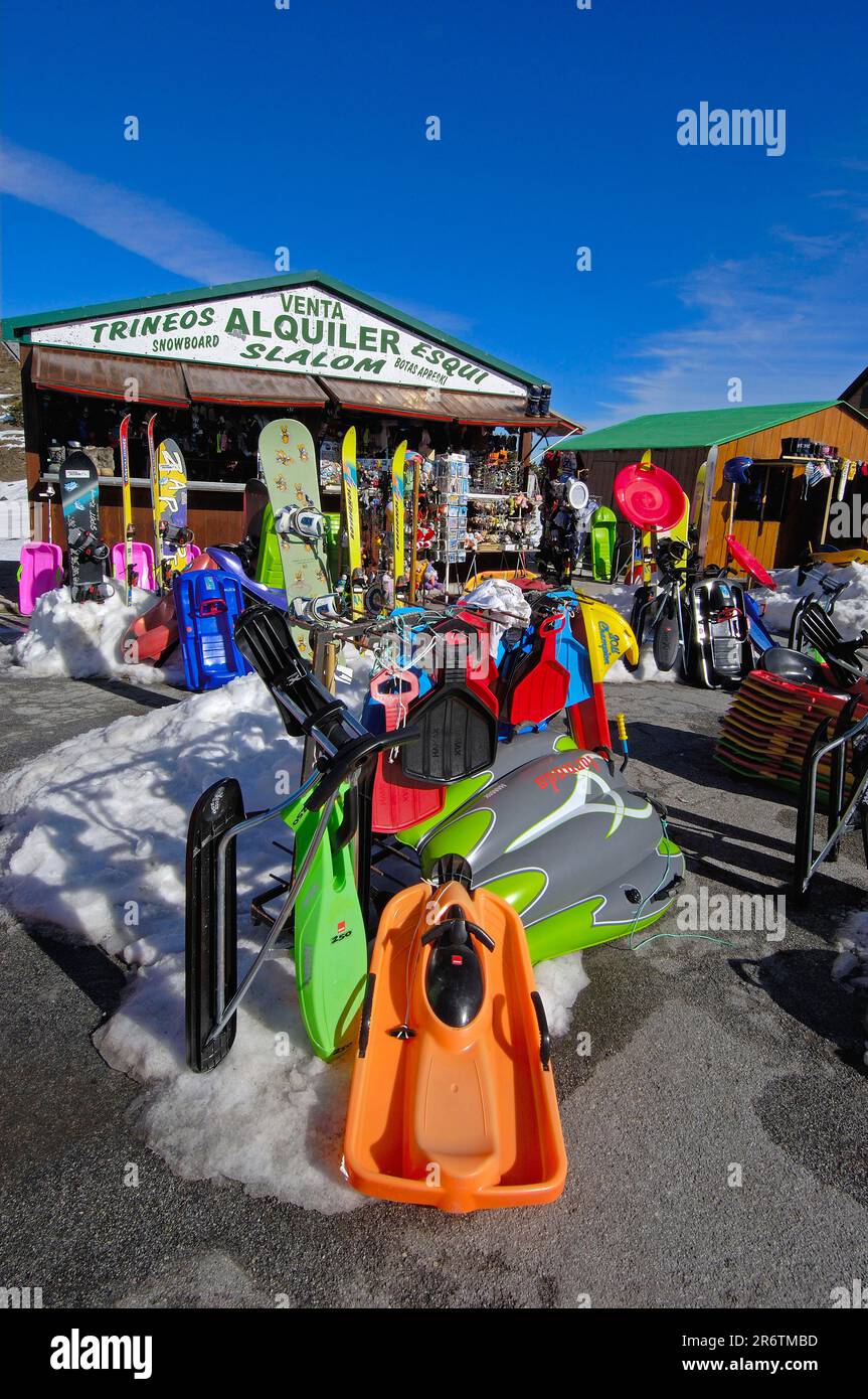 Winter sports equipment sales huts, ski resort, Sierra Nevada, Granada,  Andalucia, Spain Stock Photo - Alamy