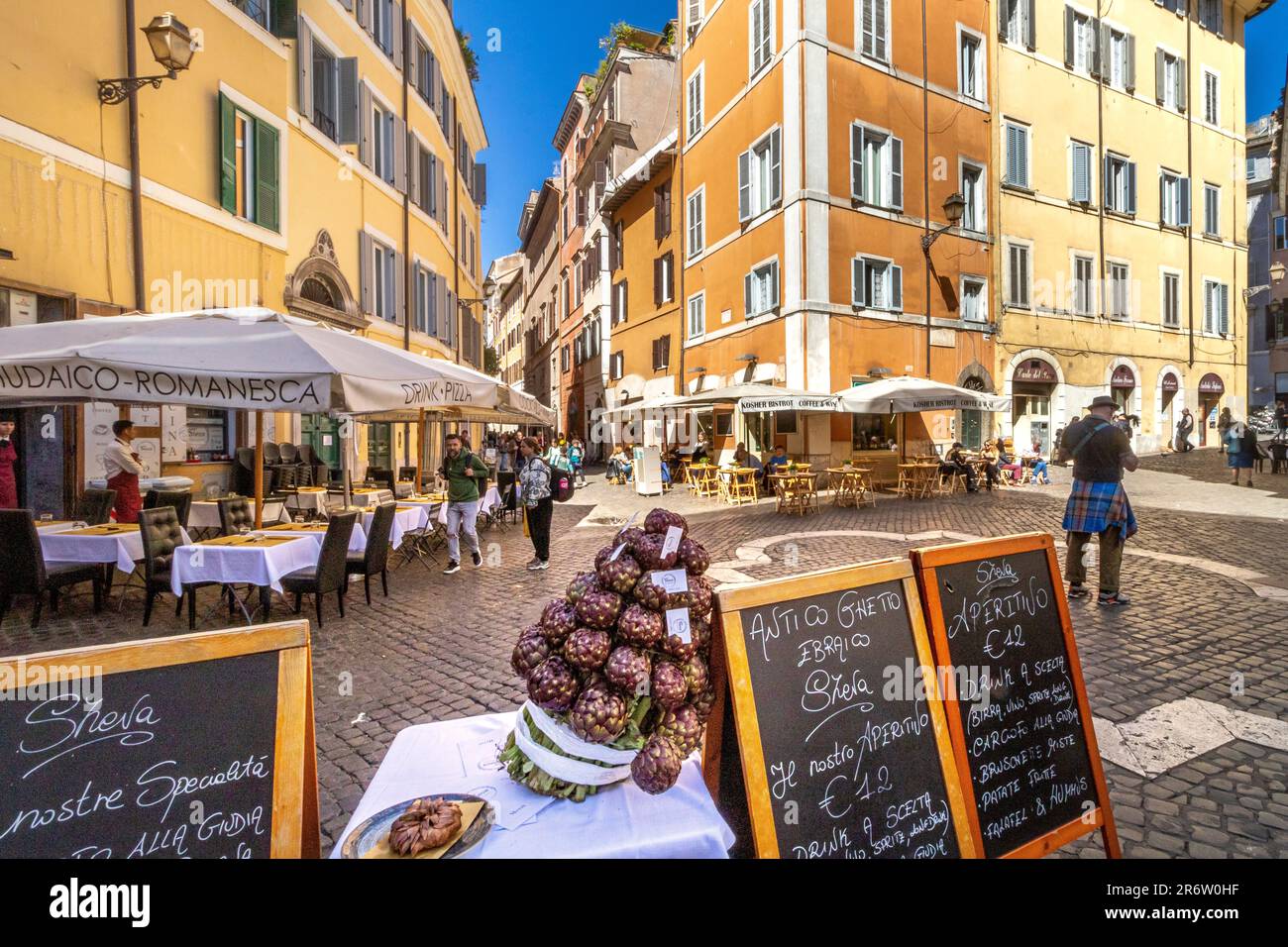 Jewish ghetto rome hi-res stock photography and images - Alamy