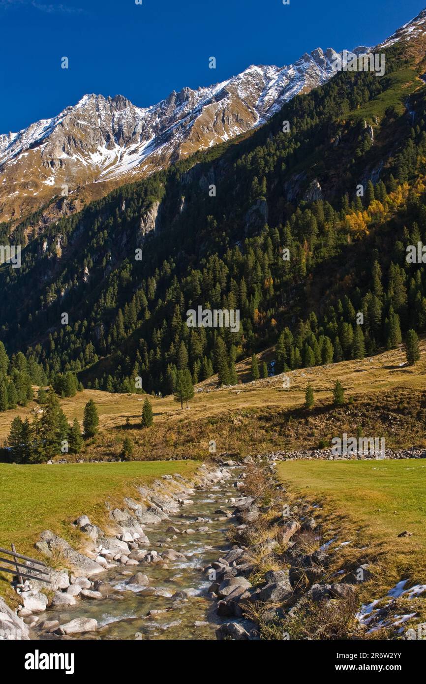 Krimmler Achental, between Tauernhaus and waterfall, Salzburger Land, Hohe Tauern National Park, Pinzgau, Austria Stock Photo