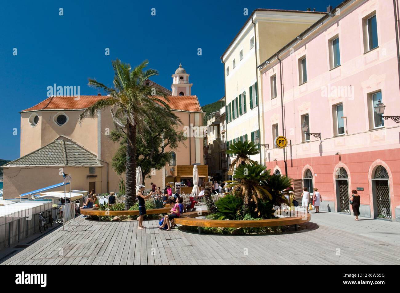 Piazza Airaldi e Durante, Alassio, Italian Riviera, Liguria, Italy Stock Photo