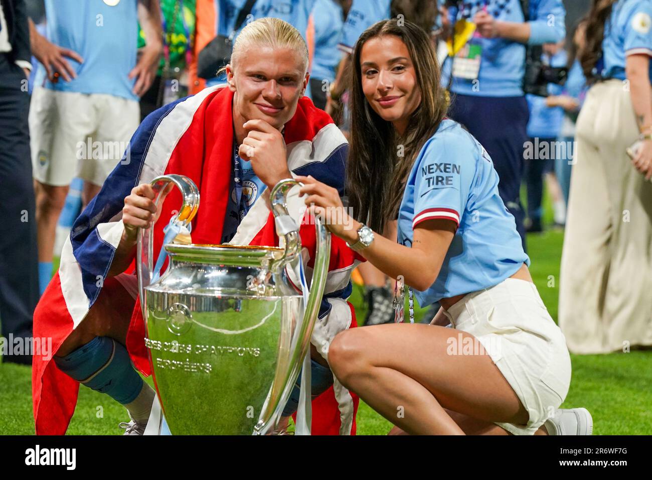 ISTANBUL - (LR) Isabel Haugseng Johansen, Erling Haaland of