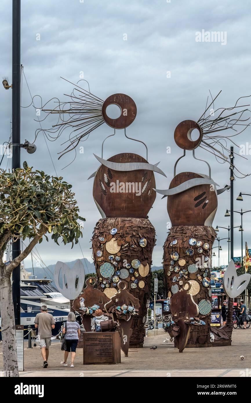 Urban sculpture In the Pla de les Serenes in the promenade of Cambrils from the year 2011 by the artist David Callau. Costa Daurada, Tarragona, Spain. Stock Photo