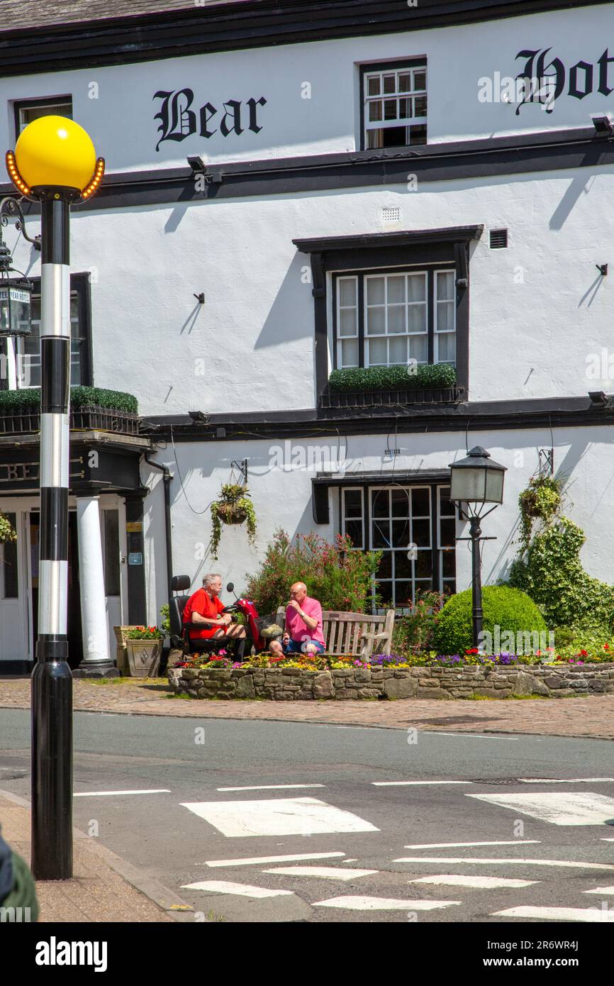 The Bear Hotel an 18th century coaching inn, in the Powys market town of Crickhowell South Wales standing in Beaufort Street Stock Photo