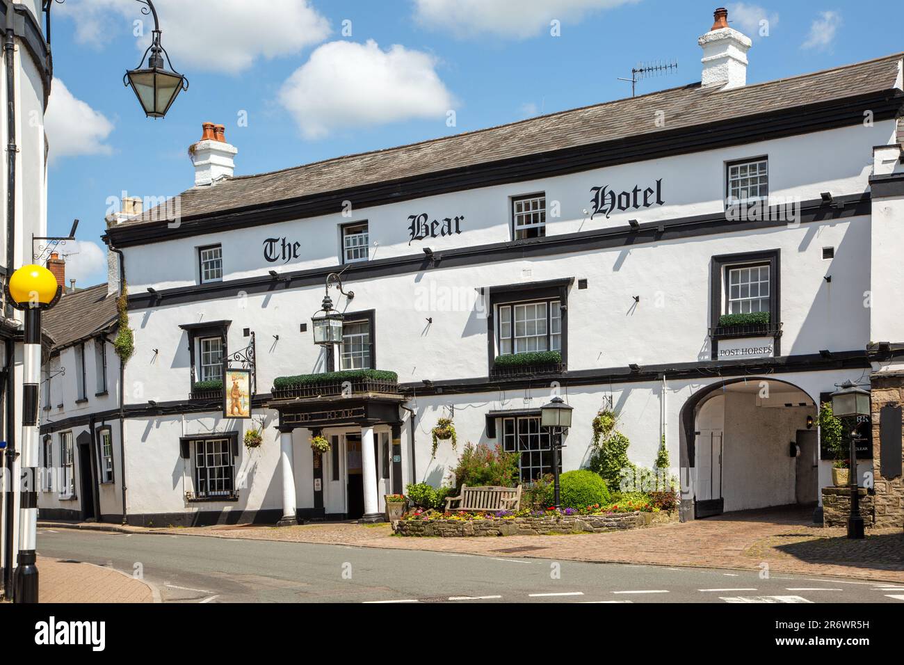 The Bear Hotel an 18th century coaching inn, in the Powys market town of Crickhowell South Wales standing in Beaufort Street Stock Photo