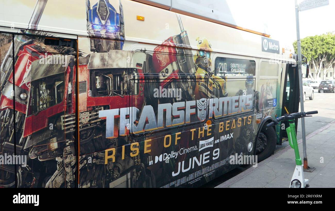 Mengaspal Jalanan Mimpi: Petualangan Tak Terbatas dengan Bus Pariwisata Transformers