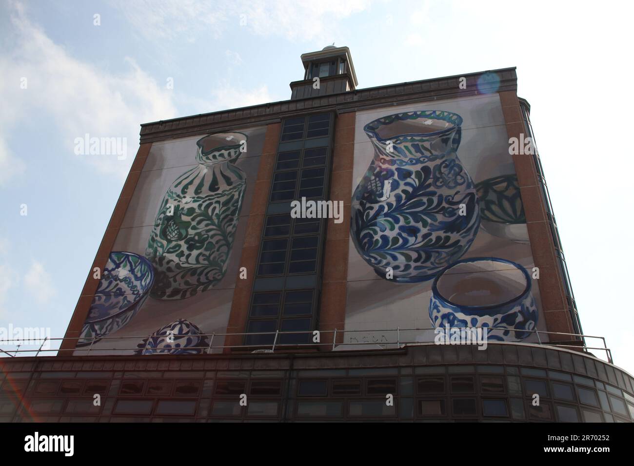 Nuart street art, Aberdeen Stock Photo Alamy