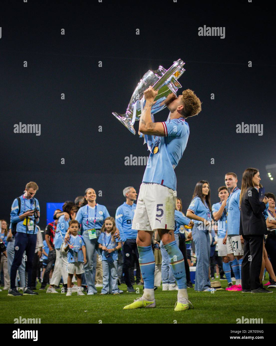 Stones Inter Istanbul, Turkey. 10th Jun 2023. John Stones (City) mit Pokal ...