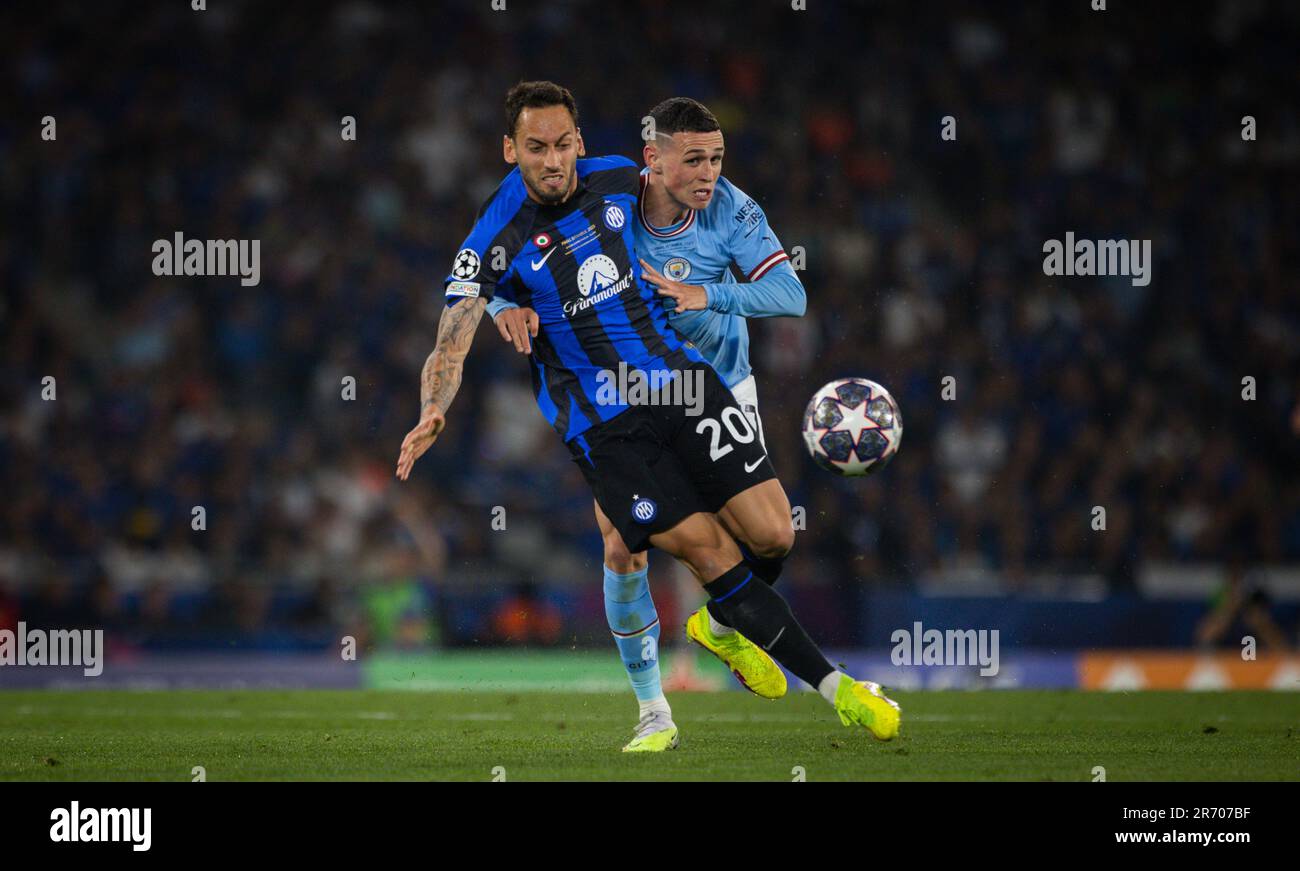 istanbul-turkey-10th-jun-2023-hakan-calhanoglu-inter-phil-foden