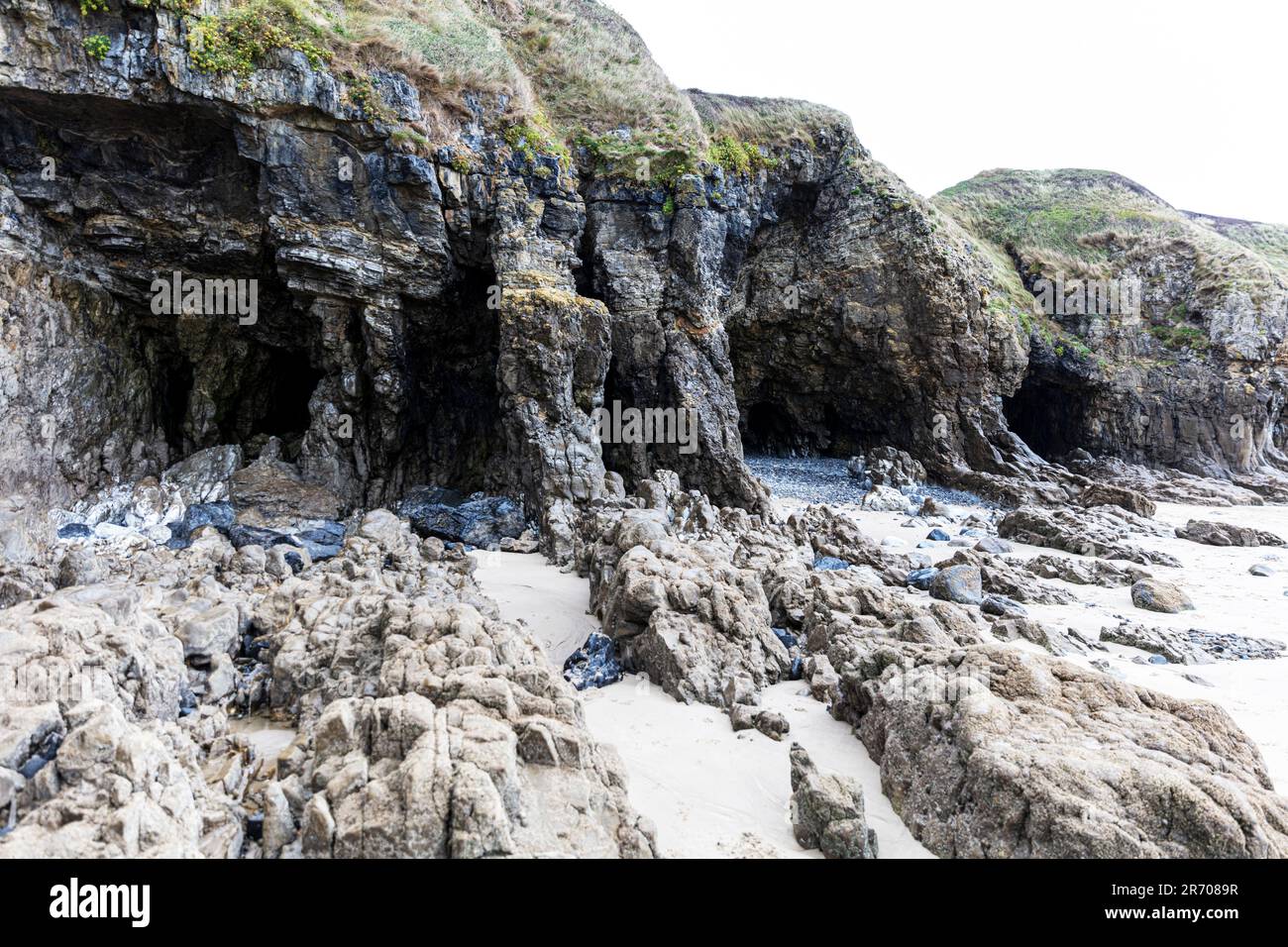 Pendine Ranges Rock formations on pendine sands hi-res stock photography and images ...