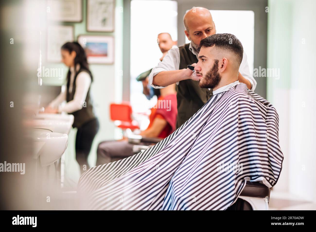3 Alamy Page hi-res photography - stock images and - Barber stripe