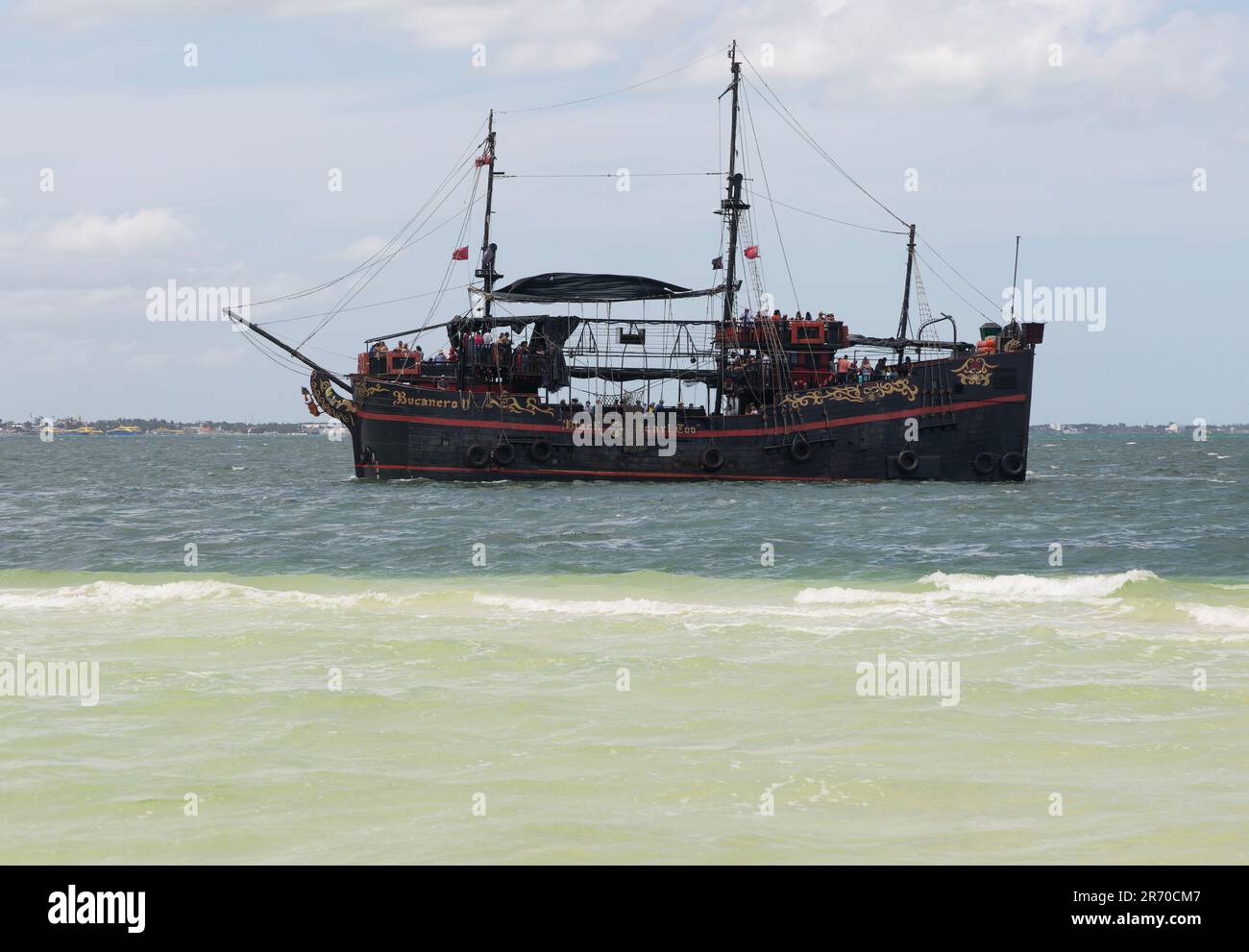 The Black Pearl Pirate Ship - Blog - Pirate Show Cancun