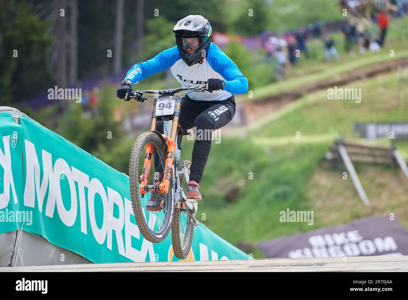 Lenzerheide, Schweiz. 10. Juni 2023. CHAPELET Simon CUBE FACTORY RACING während des Downhill Finals der Männer am UCI Mountain Bike World Series World Stock Photo