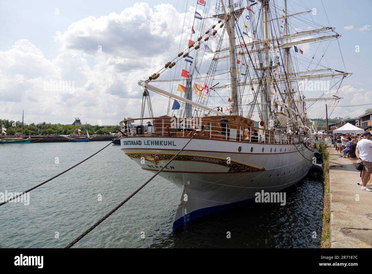 Armada boat hi res stock photography and images Page 5 Alamy