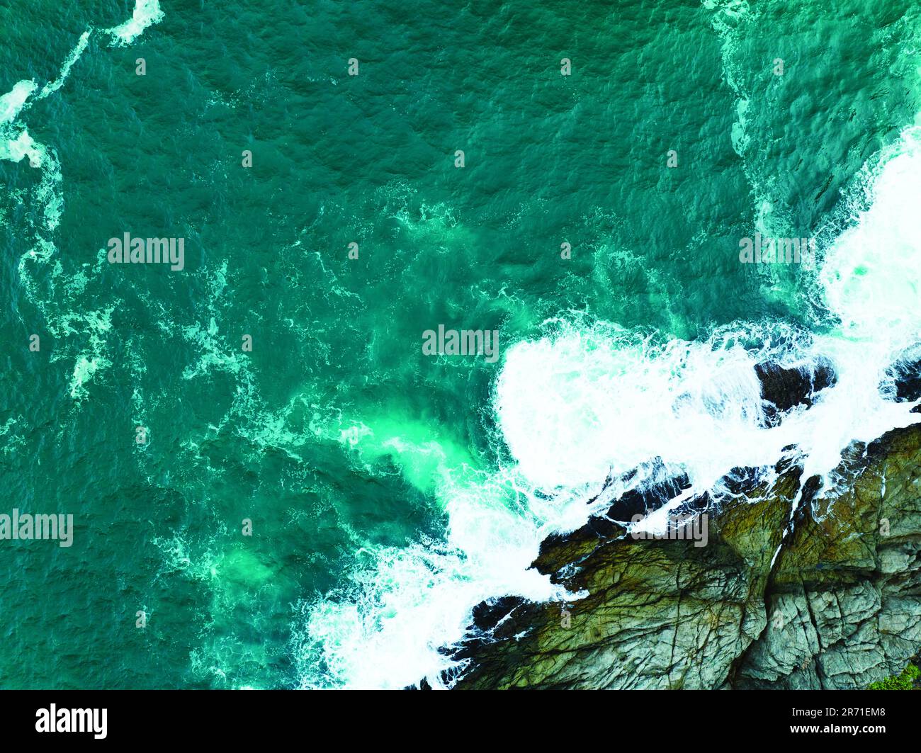 Seashore aerial view,Bird eye view photo of crashing waves on rocks ...