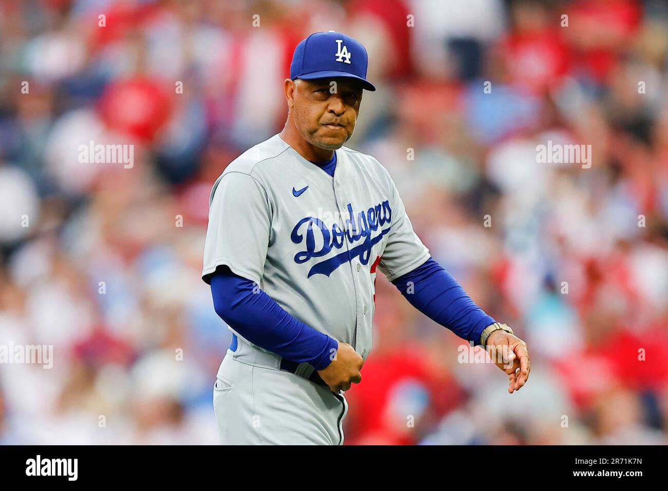 PHILADELPHIA, PA - JUNE 09: Dave Roberts #30 of the Los Angeles Dodgers  walks back to the dugout during the game against the Philadelphia Phillies  during the game at Citizens Bank Park