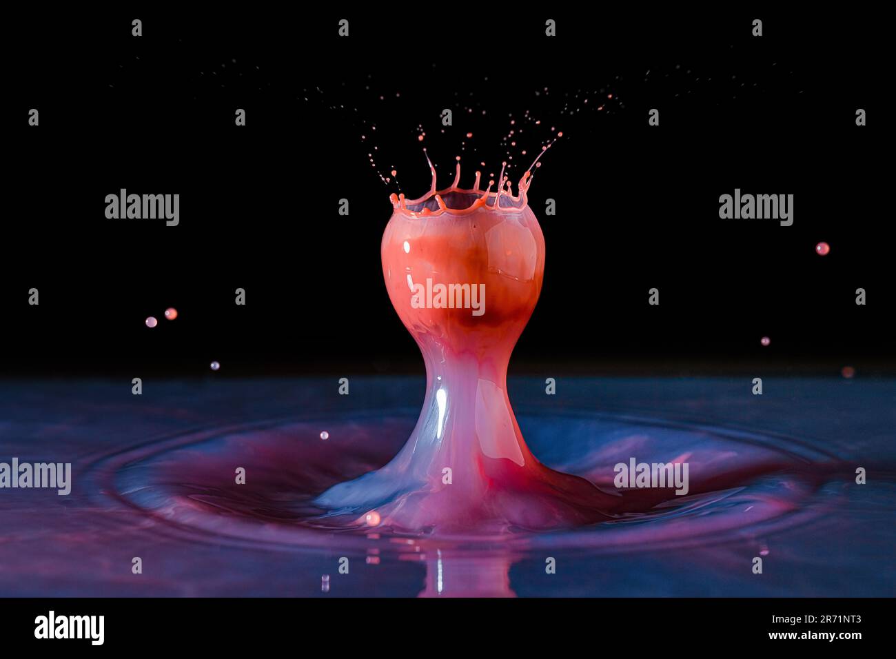 Phone water splash hi-res stock photography and images - Alamy