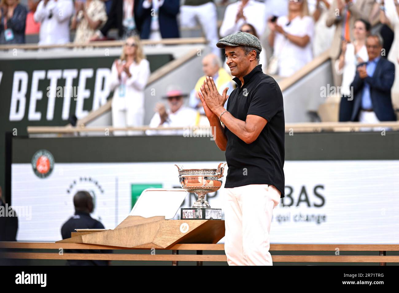 Photo Ancienne Yannick Noah – Action French Open Roland Garros – Vintage 1980s – Tirage Original 3